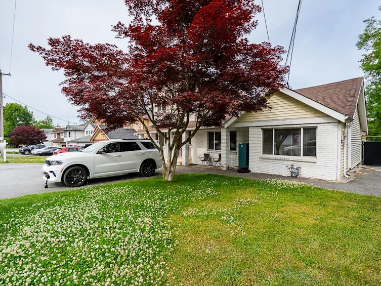 8466 123 Street, Surrey, BC, V3W 3V6 - 3