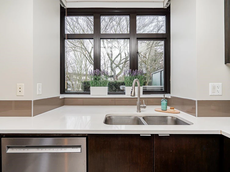 7064 Walker Avenue, Burnaby, BC, V5E 3C5 - 15