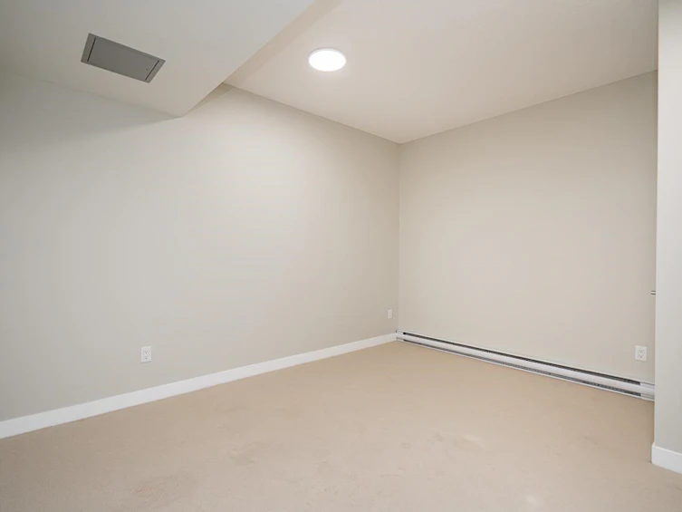 7064 Walker Avenue, Burnaby, BC, V5E 3C5 - 29