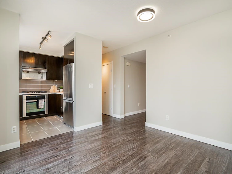 7064 Walker Avenue, Burnaby, BC, V5E 3C5 - 11