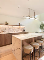 310 4573 Chateau Boulevard