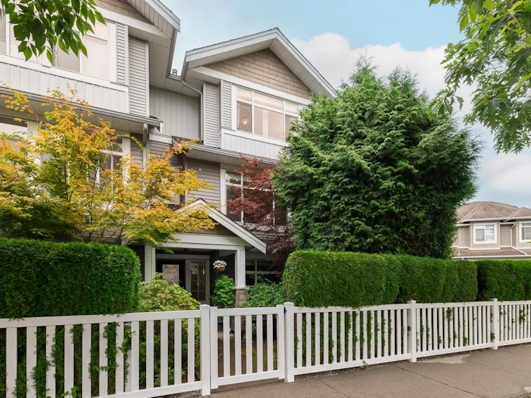 37-19330 69 Avenue, Surrey, BC, V4N 0Z2 - 2