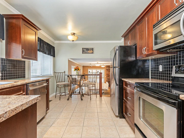 4880 200 Street, Langley, BC, V3A 1L5 - 9