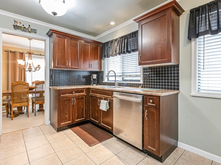 4880 200 Street, Langley, BC, V3A 1L5 - 11