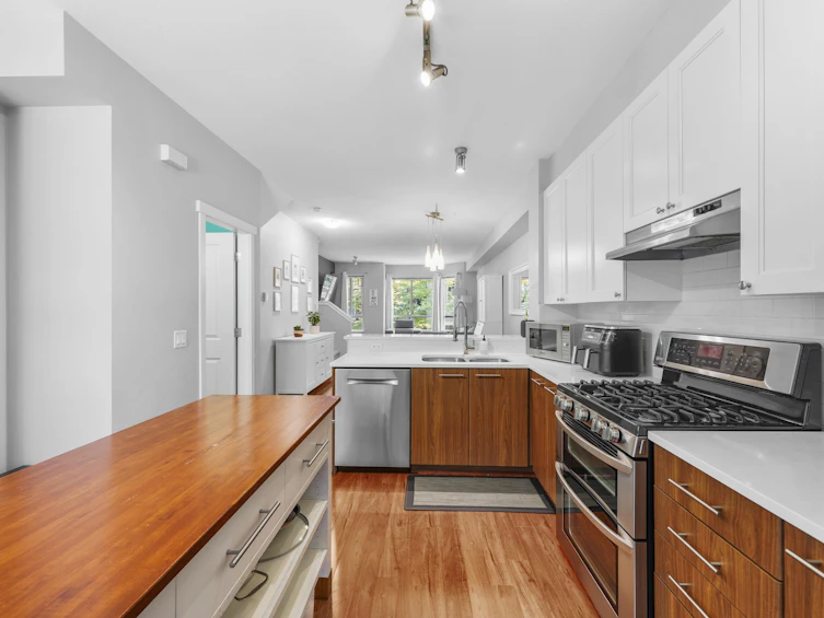 41-100 Klahanie Drive, Port Moody, BC, V3H 5K3 - 9