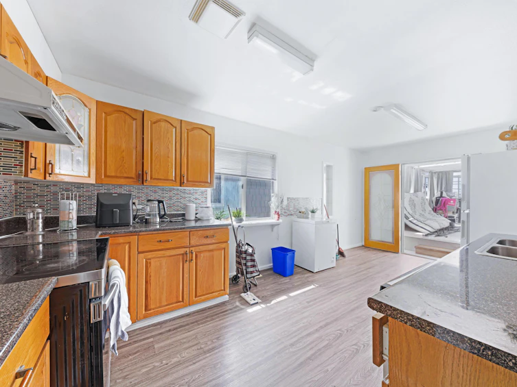 6777 Kerr Street, Vancouver, BC, V5S 3C7 - 7