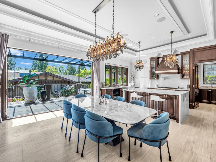 2832 W 44th Avenue, Vancouver, BC, V6N 3K2 - 4