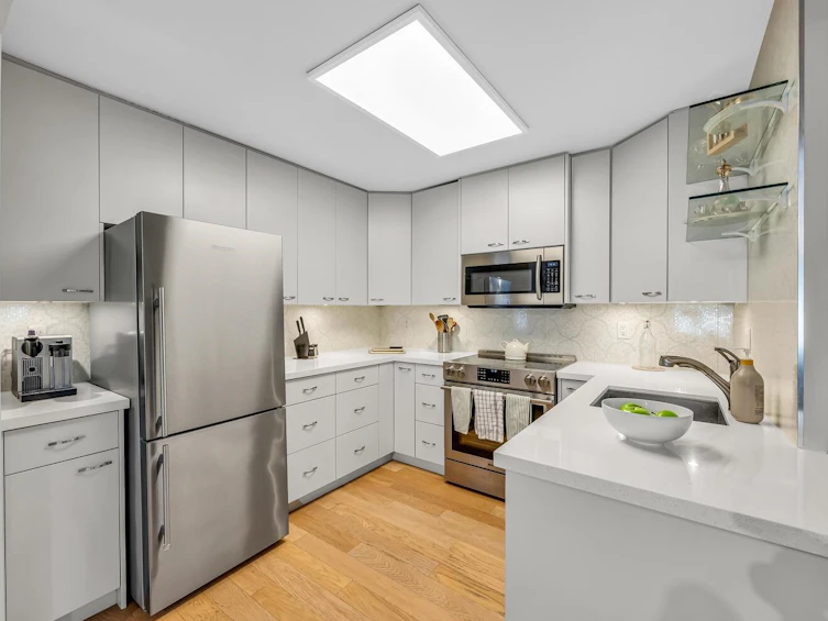 302-3461 Curle Avenue, Burnaby, BC, V5G 4P4 - 9