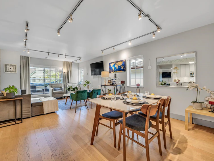 302-3461 Curle Avenue, Burnaby, BC, V5G 4P4 - 11