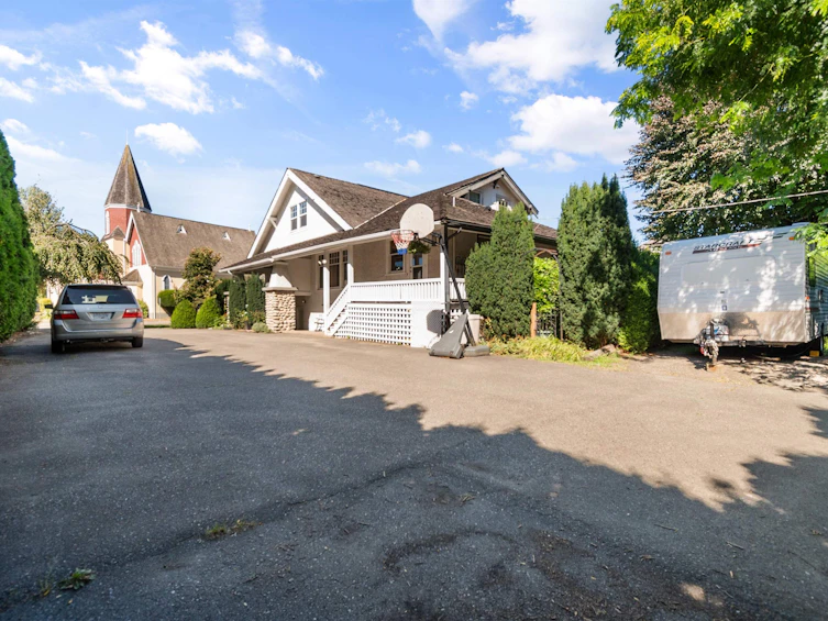 46028 First Avenue, Chilliwack, BC, V2P 1W1 - 3