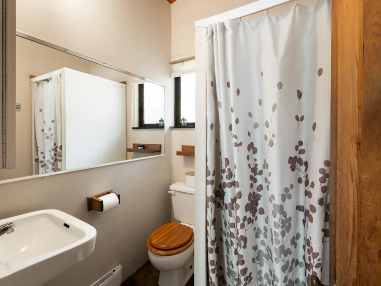 5733 Bluebell Drive, West Vancouver, BC, V7W 1T2 - 35