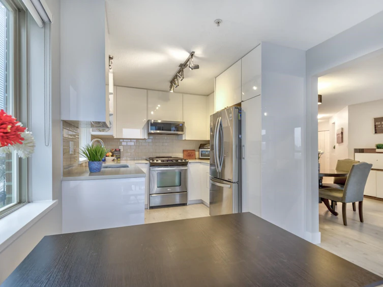 305-4728 Dawson Street, Burnaby, BC, V5C 0A9 - 5