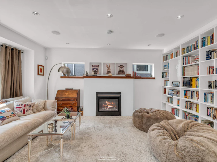 661 W 20th Avenue, Vancouver, BC, V5Z 1X9 - 3