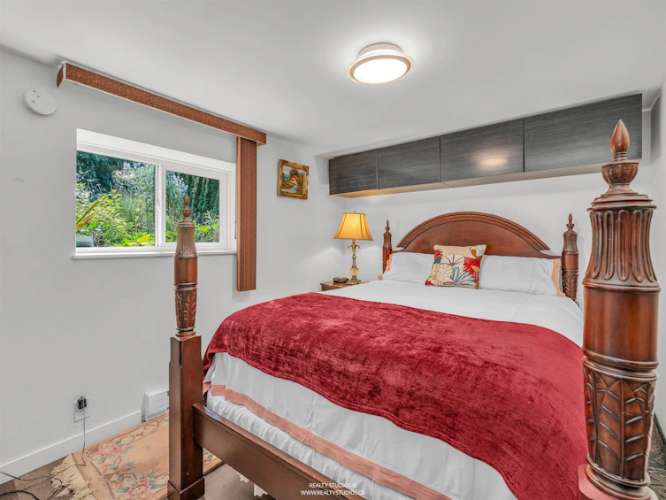 661 W 20th Avenue, Vancouver, BC, V5Z 1X9 - 33