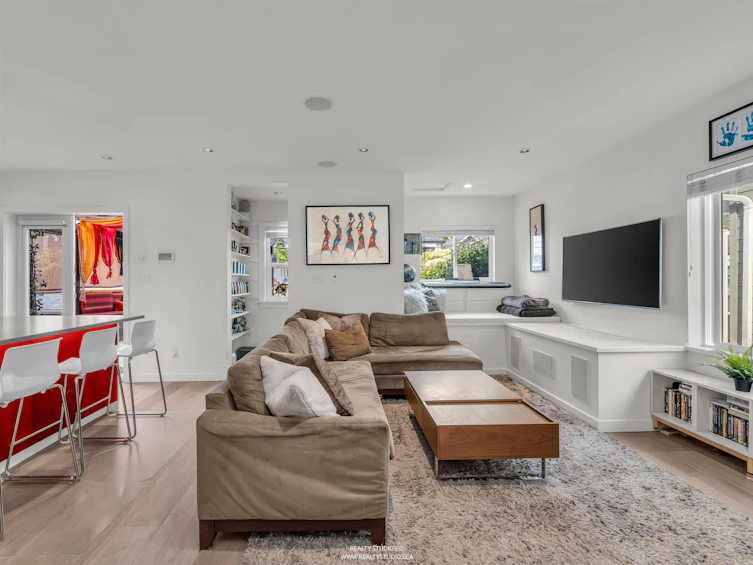 661 W 20th Avenue, Vancouver, BC, V5Z 1X9 - 11