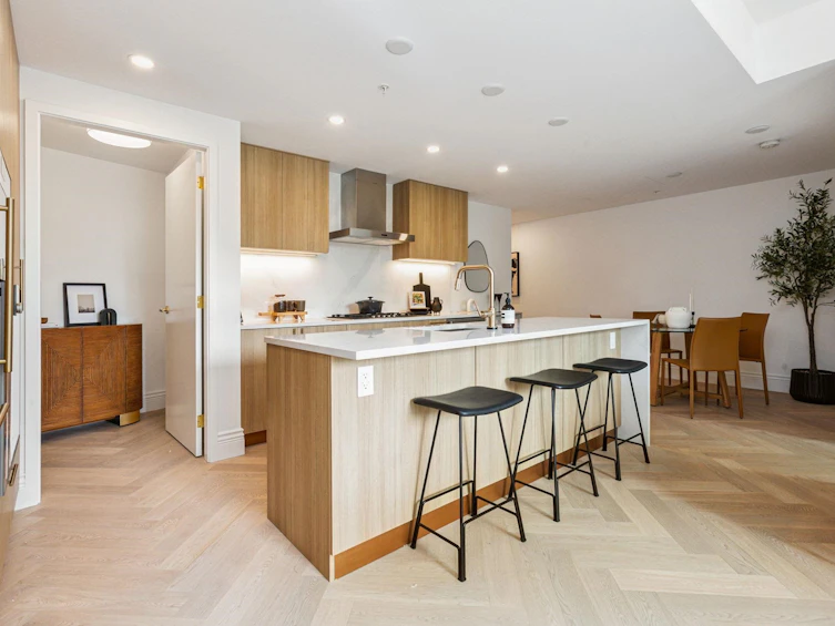 206-2096 W 47th Avenue, Vancouver, BC, V6M 0E5 - 4