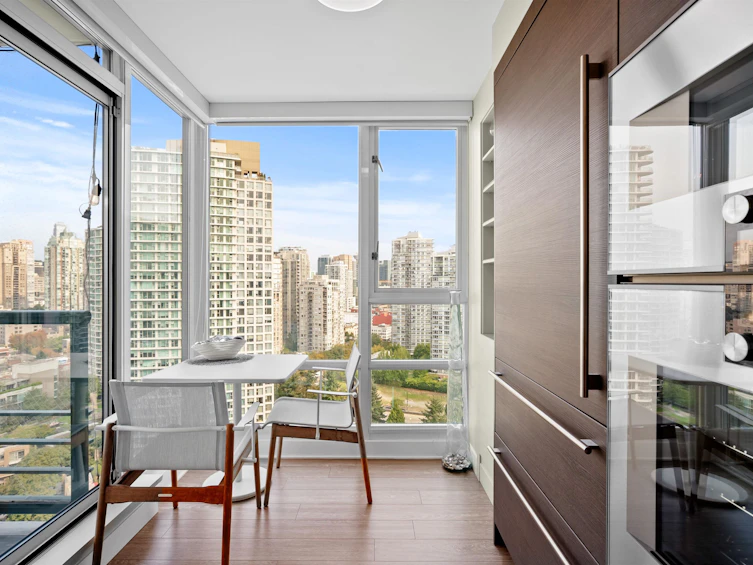 2606-1067 Marinaside Crescent, Vancouver, BC, V6Z 3A4 - 10