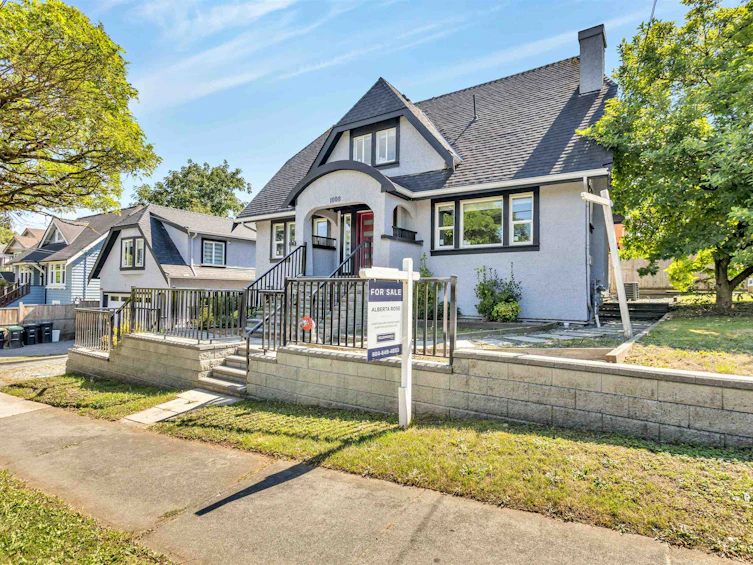 1008 E 24th Avenue, Vancouver, BC, V5V 2B1 - 16