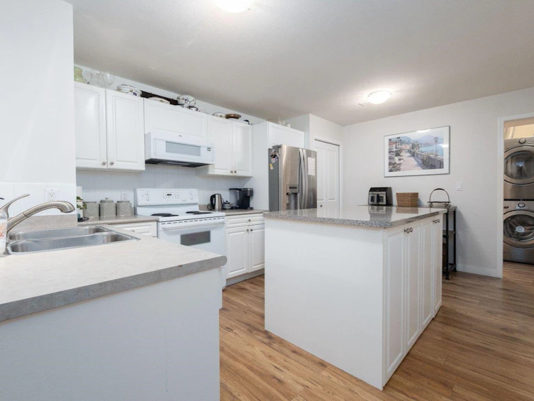 12851 25 Avenue, Surrey, BC, V4P 9W7 - 32
