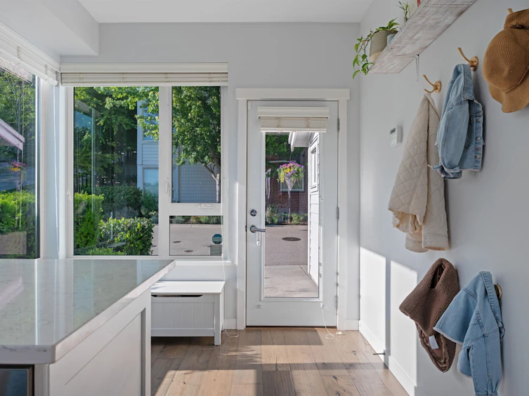 3101 E Kent Avenue North, Vancouver, BC, V5S 4Y1 - 5