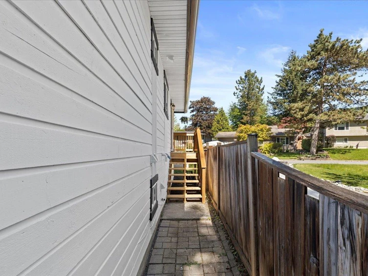 35286 Selkirk Avenue, Abbotsford, BC, V2S 8L2 - 18
