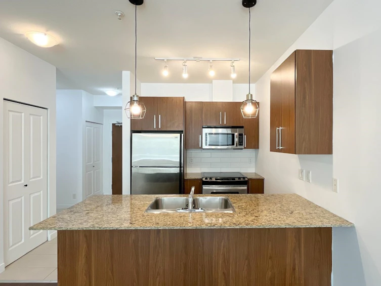 217-2943 Nelson Place, Abbotsford, BC, V2S 0C8 - 2