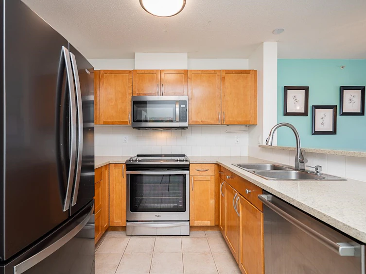 409-365 E 1st Street, North Vancouver, BC, V7L 4W5 - 6