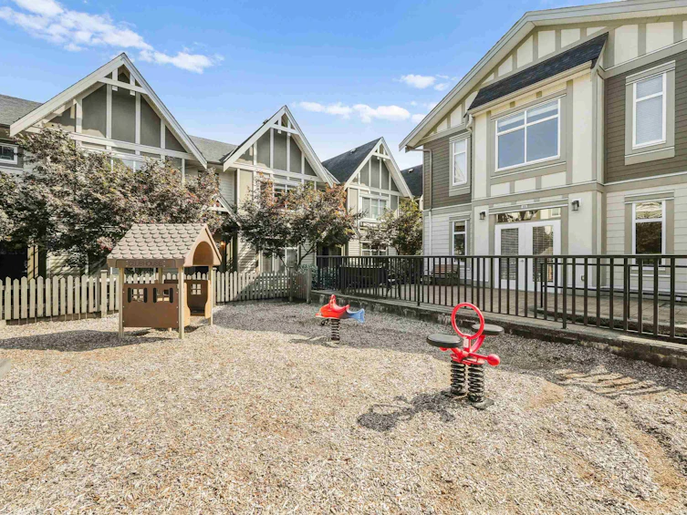 32-6588 195a Street, Surrey, BC, V4N 5W7 - 27