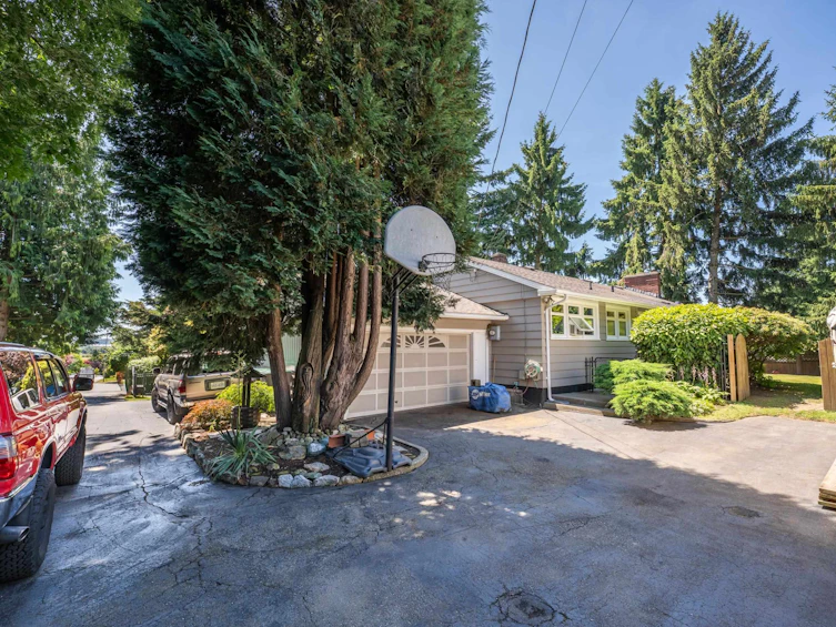 18227 55b Avenue, Surrey, BC, V3S 7Z2 - 36