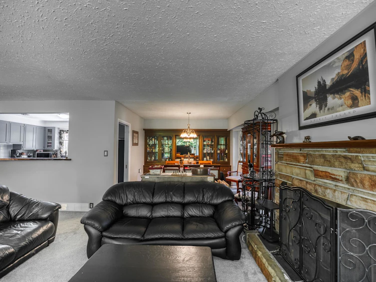 18227 55b Avenue, Surrey, BC, V3S 7Z2 - 17