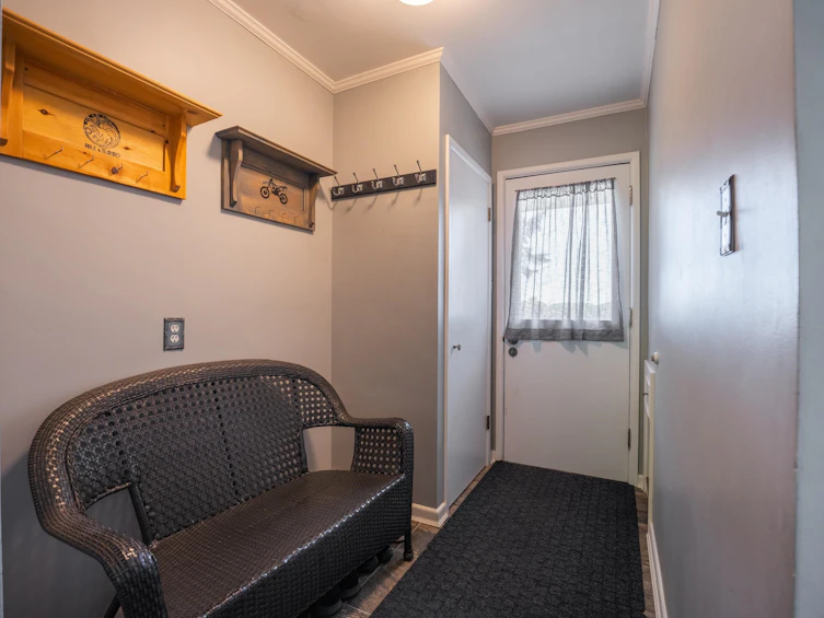 18227 55b Avenue, Surrey, BC, V3S 7Z2 - 19