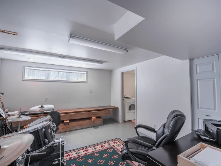 18227 55b Avenue, Surrey, BC, V3S 7Z2 - 31