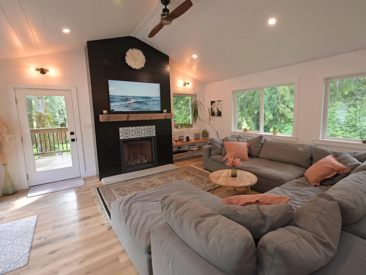 8097 Southwood Road, Halfmoon Bay, BC, V7Z 1A7 - 4