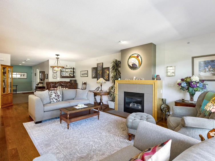 303-3750 Edgemont Boulevard, North Vancouver, BC, V7R 2P8 - 5