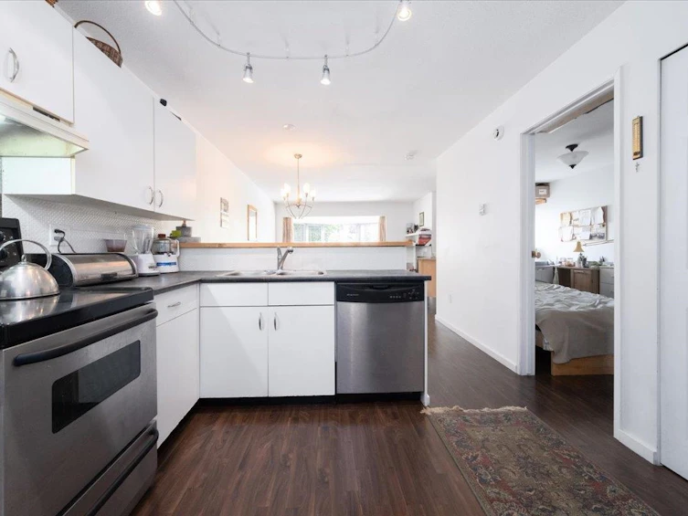 206-2255 Eton Street, Vancouver, BC, V5L 1C9 - 10