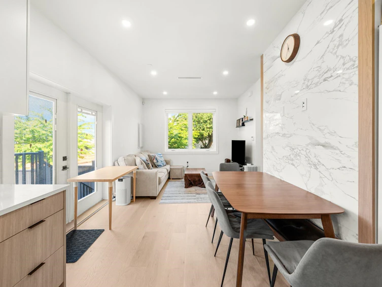 3192 E 23rd Avenue, Vancouver, BC, V5R 2G5 - 7
