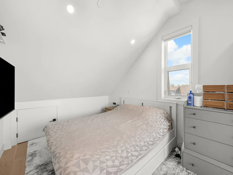 3192 E 23rd Avenue, Vancouver, BC, V5R 2G5 - 18