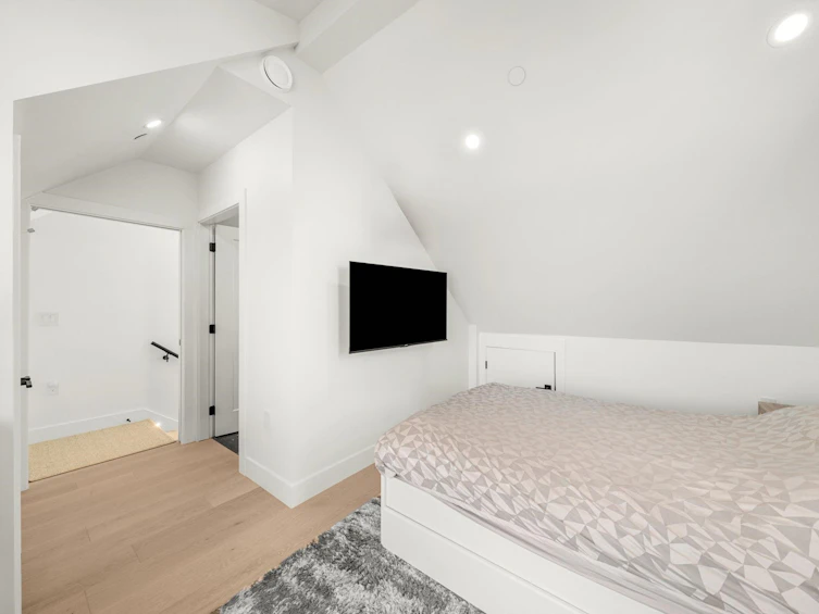 3192 E 23rd Avenue, Vancouver, BC, V5R 2G5 - 19