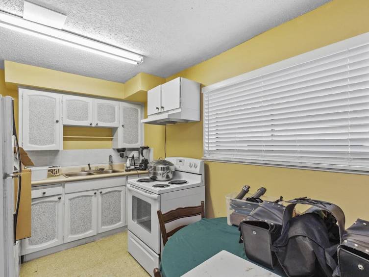 3230 Ballenas Court, Coquitlam, BC, V3E 1T5 - 27