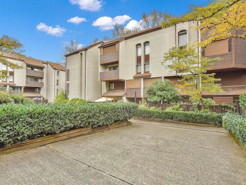 17 - 365 Ginger Drive, New Westminster BC V3L 5L5