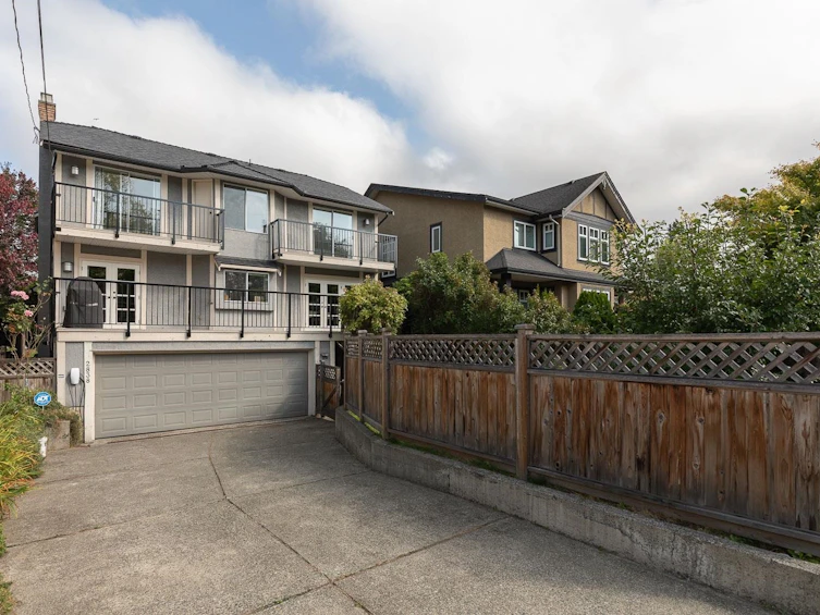 2838 W 37th Avenue, Vancouver, BC, V6N 2T6 - 32