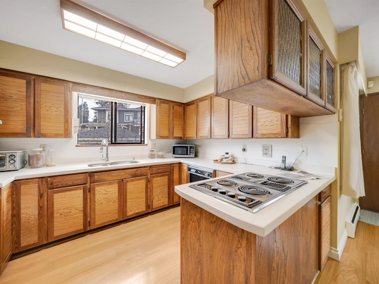 8241 Brynlor Drive, Burnaby, BC, V5E 4E2 - 10