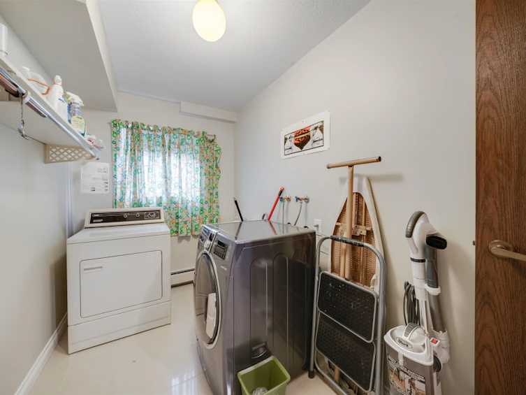 8241 Brynlor Drive, Burnaby, BC, V5E 4E2 - 15