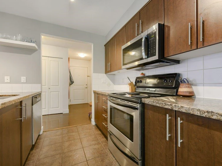 207-3240 St Johns Street, Port Moody, BC, V3H 0C1 - 5