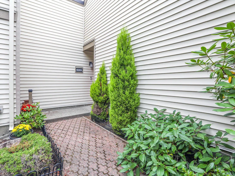 6292 W Greenside Drive, Surrey, BC, V3S 5M8 - 2