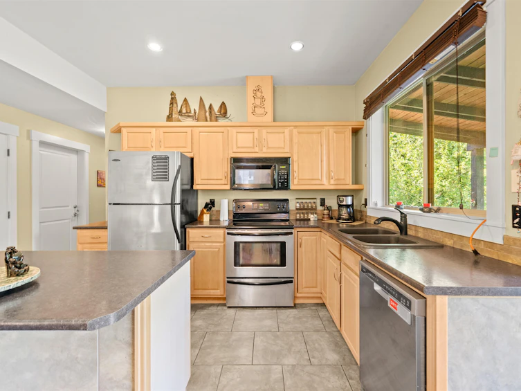 2518 Whatcom Road, Abbotsford, BC, V3G 2L5 - 25