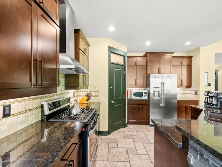 2518 Whatcom Road, Abbotsford, BC, V3G 2L5 - 6