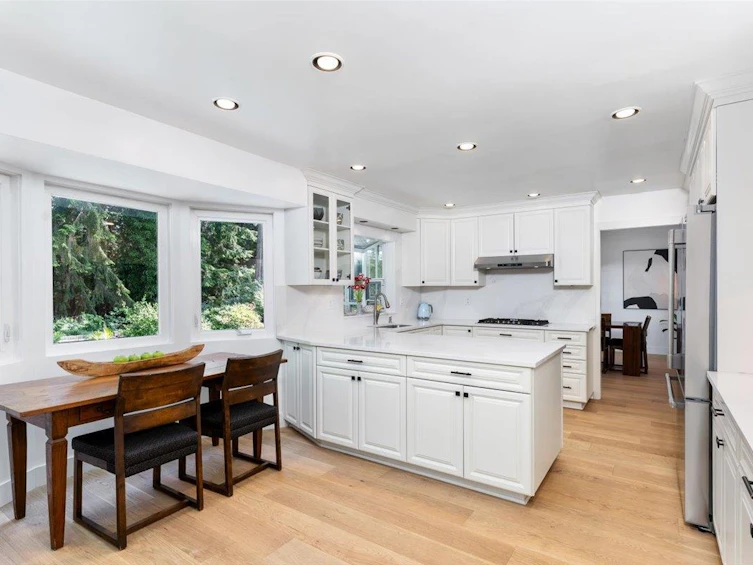 5446 Cliffridge Avenue, North Vancouver, BC, V7R 4M4 - 9