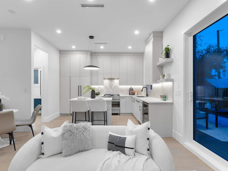 2-2864 E Georgia Street, Vancouver, BC, V5K 2K4 - 5