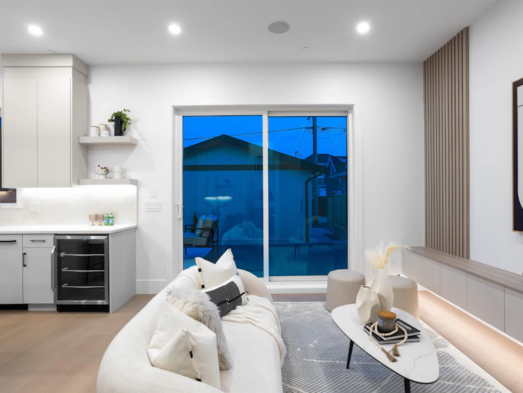 2-2864 E Georgia Street, Vancouver, BC, V5K 2K4 - 3